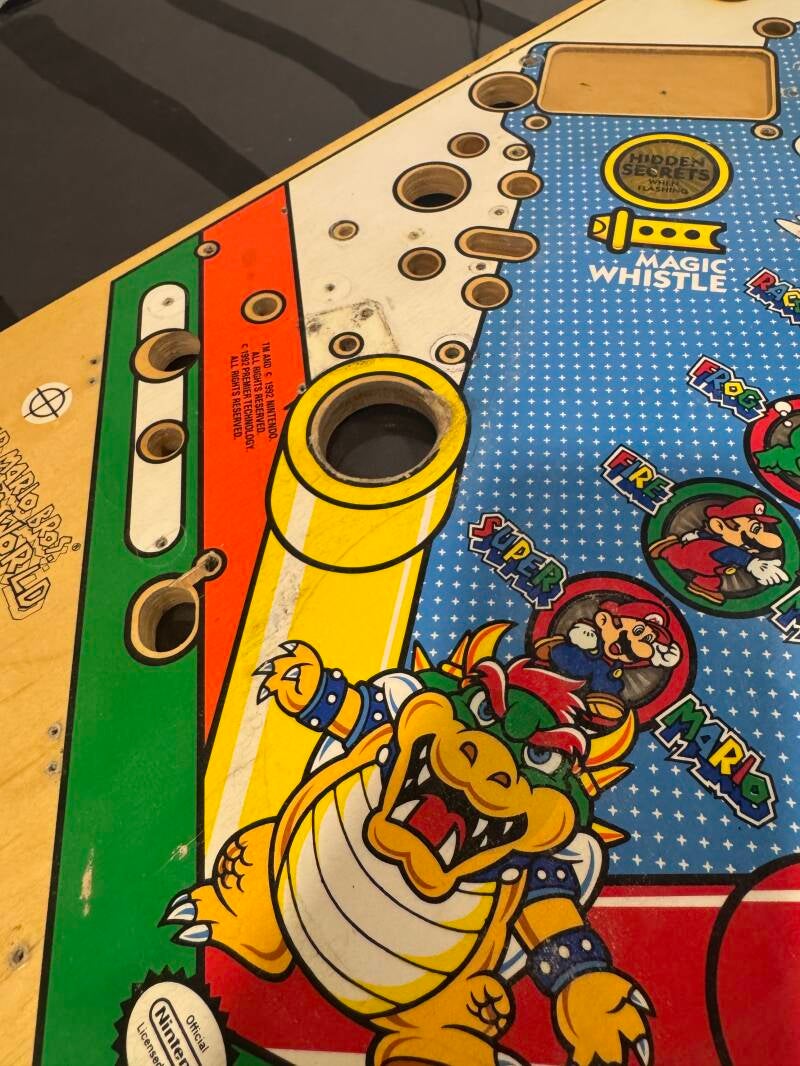 Gottlieb Super Mario Bros Playfield speelveld schade herstel restoration flipperspeelveld restauratie art airbrush airbrushing flipperkast reparatie
