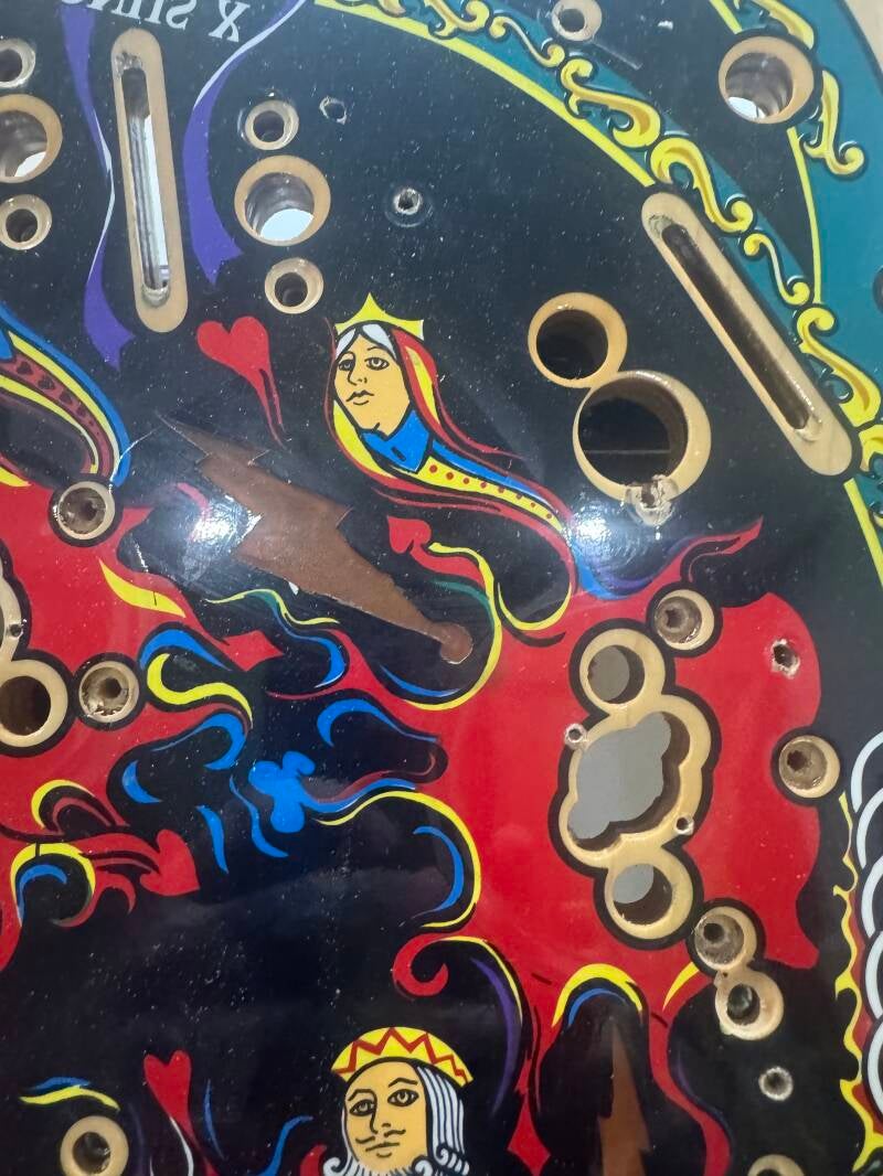 Bally Theatre of Magic playfield speelveld schade herstel restoration flipperspeelveld restauratie art airbrush airbrushing flipperkast reparatie