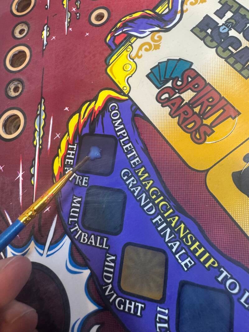 Bally Theatre of Magic playfield speelveld schade herstel restoration flipperspeelveld restauratie art airbrush airbrushing flipperkast reparatie