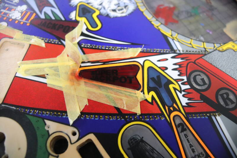 Bally The Addams Family Playfield restoration. flipperspeelveld restauratie art airbrush airbrushing flipperkast reparatie