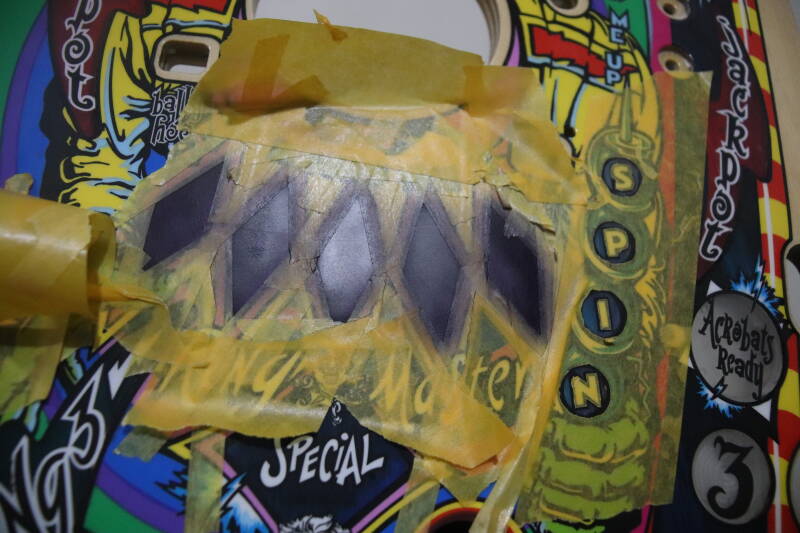 Bally Williams Cirqus Voltaire Playfield speelveld schade herstel restoration flipperspeelveld restauratie art airbrush airbrushing flipperkast reparatie