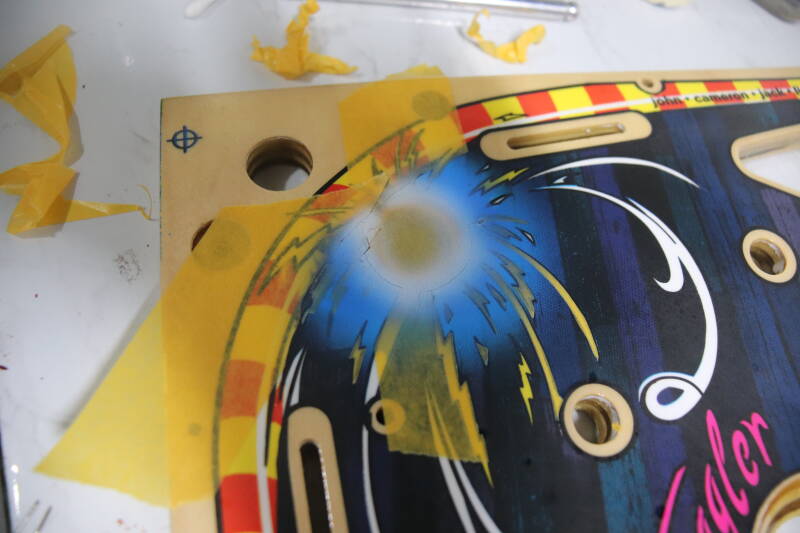 Bally Williams Cirqus Voltaire Playfield speelveld schade herstel restoration flipperspeelveld restauratie art airbrush airbrushing flipperkast reparatie