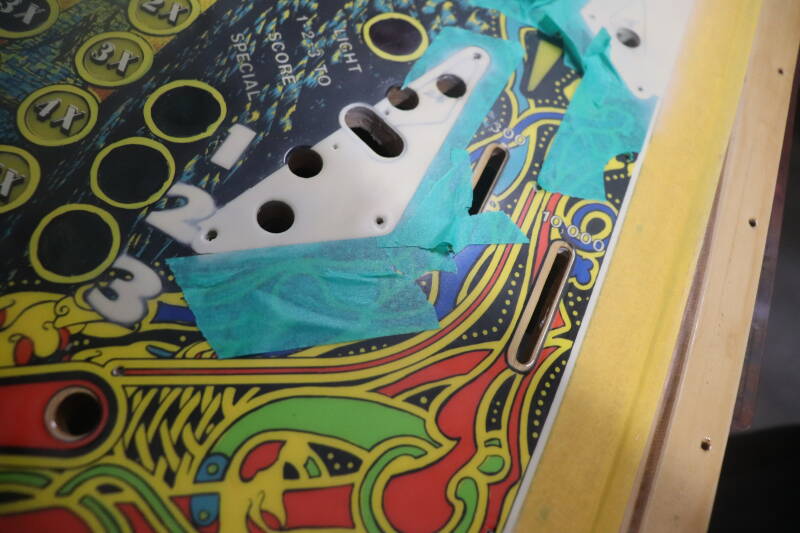 Stern Lightning playfield speelveld schade herstel restoration flipperspeelveld restauratie art airbrush airbrushing flipperkast reparatie