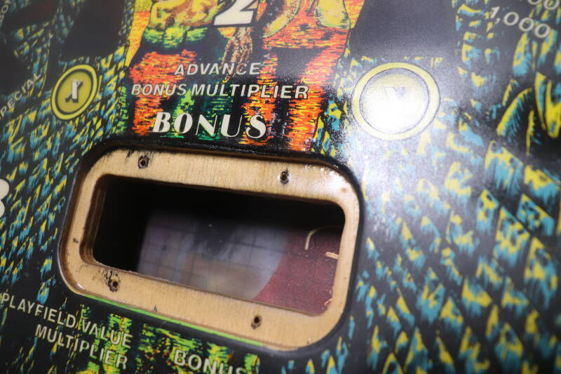 Stern Lightning playfield speelveld schade herstel restoration flipperspeelveld restauratie art airbrush airbrushing flipperkast reparatie