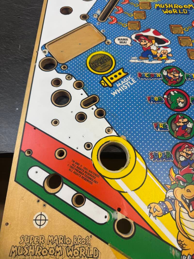 Gottlieb Super Mario Bros Playfield speelveld schade herstel restoration flipperspeelveld restauratie art airbrush airbrushing flipperkast reparatie