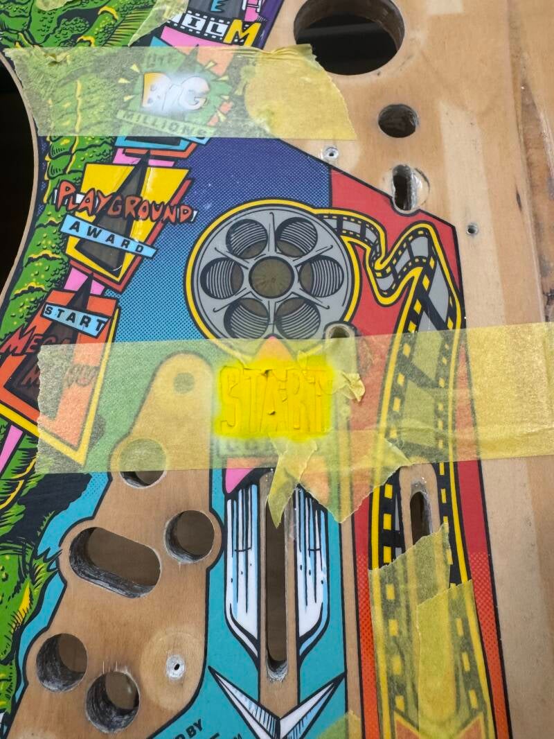 Bally Creature from the Black Lagoon Playfield speelveld schade herstel restoration flipperspeelveld restauratie art airbrush airbrushing flipperkast reparatie