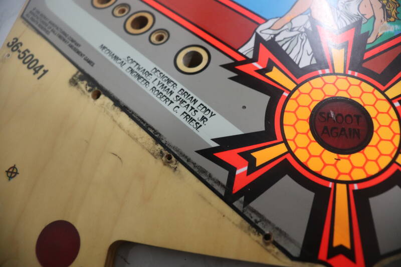 Bally Attack From Mars playfield speelveld schade herstel restoration flipperspeelveld restauratie art airbrush airbrushing flipperkast reparatie