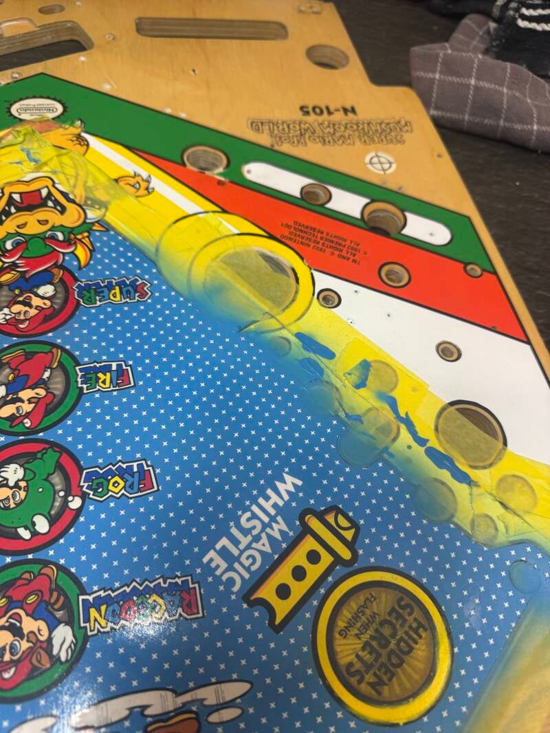 Gottlieb Super Mario Bros Playfield speelveld schade herstel restoration flipperspeelveld restauratie art airbrush airbrushing flipperkast reparatie
