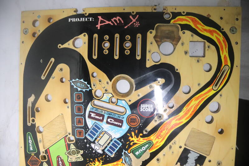 Williams Congo playfield speelveld schade herstel restoration flipperspeelveld restauratie art airbrush airbrushing flipperkast reparatie