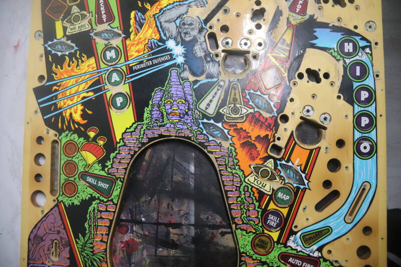 Williams Congo playfield speelveld schade herstel restoration flipperspeelveld restauratie art airbrush airbrushing flipperkast reparatie