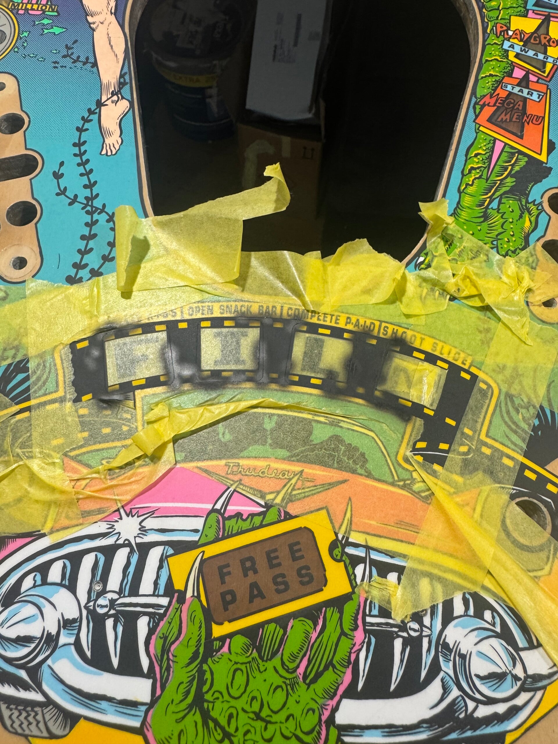 Bally Creature from the Black Lagoon Playfield speelveld schade herstel restoration flipperspeelveld restauratie art airbrush airbrushing flipperkast reparatie