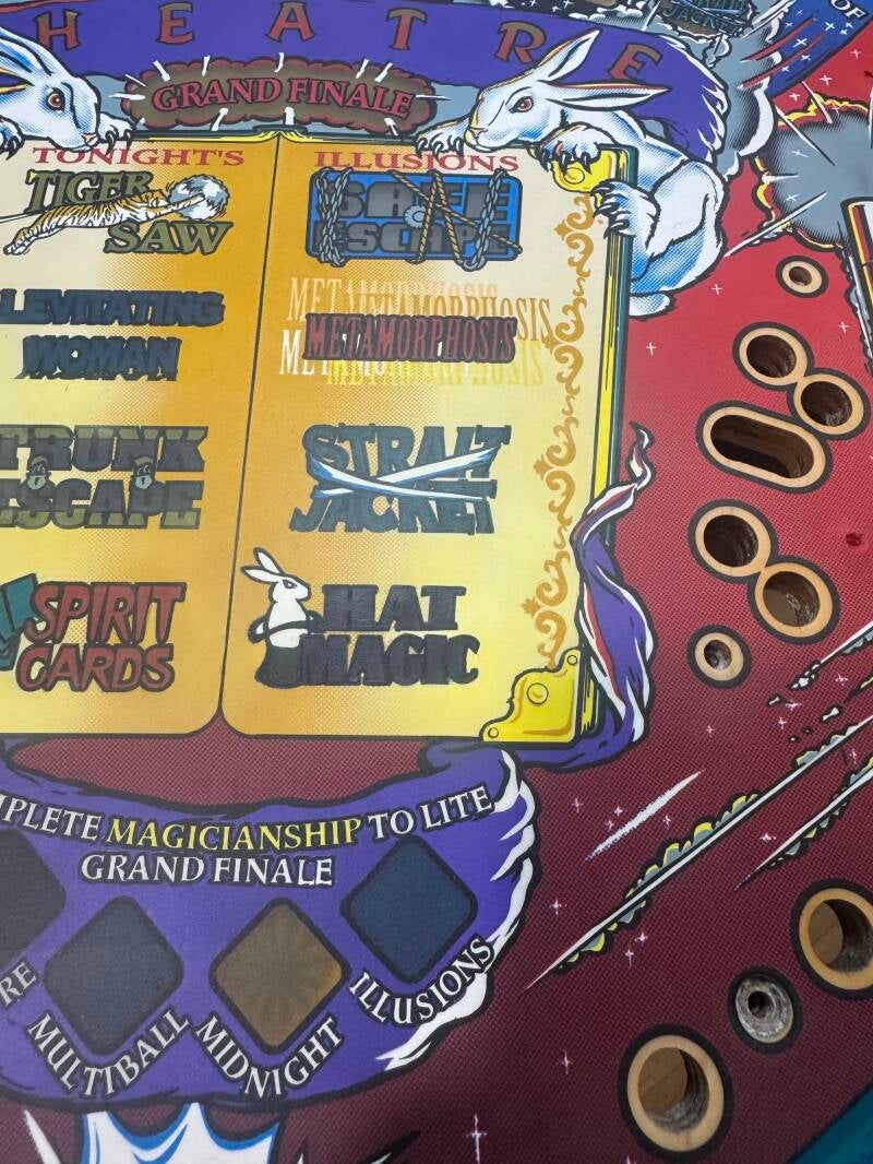 Bally Theatre of Magic playfield speelveld schade herstel restoration flipperspeelveld restauratie art airbrush airbrushing flipperkast reparatie
