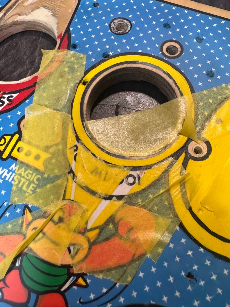 Gottlieb Super Mario Bros Playfield speelveld schade herstel restoration flipperspeelveld restauratie art airbrush airbrushing flipperkast reparatie