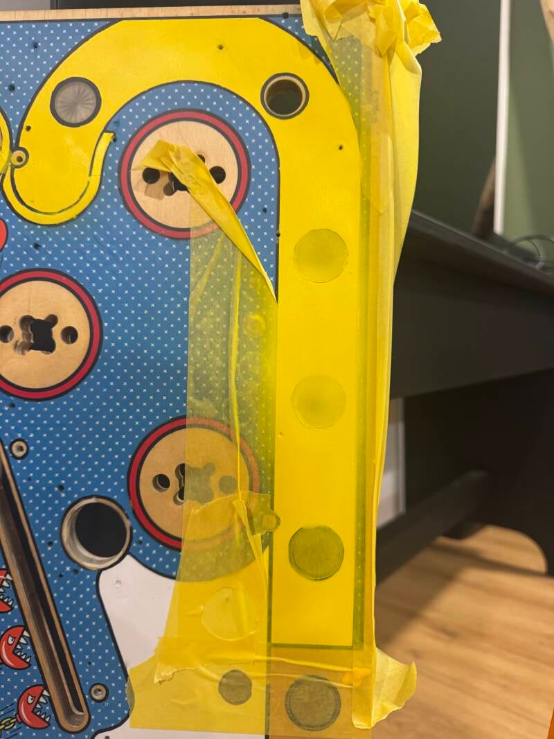 Gottlieb Super Mario Bros Playfield speelveld schade herstel restoration flipperspeelveld restauratie art airbrush airbrushing flipperkast reparatie