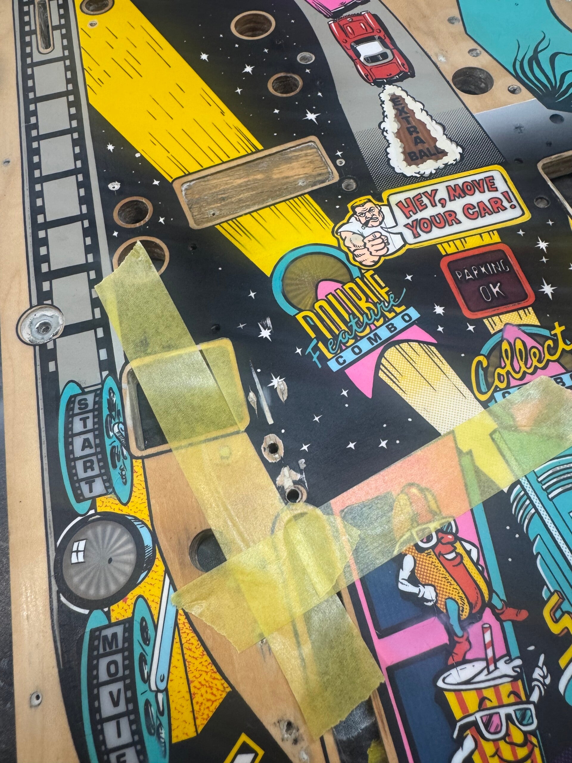 Bally Creature from the Black Lagoon Playfield speelveld schade herstel restoration flipperspeelveld restauratie art airbrush airbrushing flipperkast reparatie