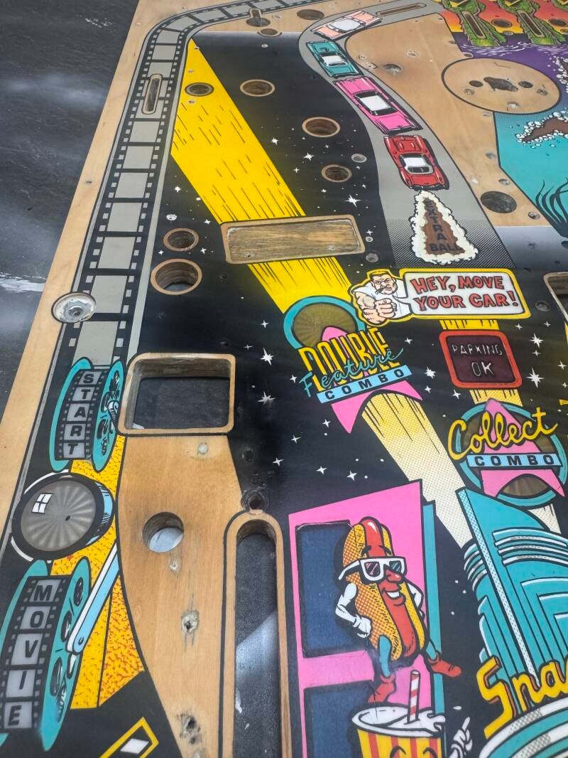 Bally Creature from the Black Lagoon Playfield speelveld schade herstel restoration flipperspeelveld restauratie art airbrush airbrushing flipperkast reparatie