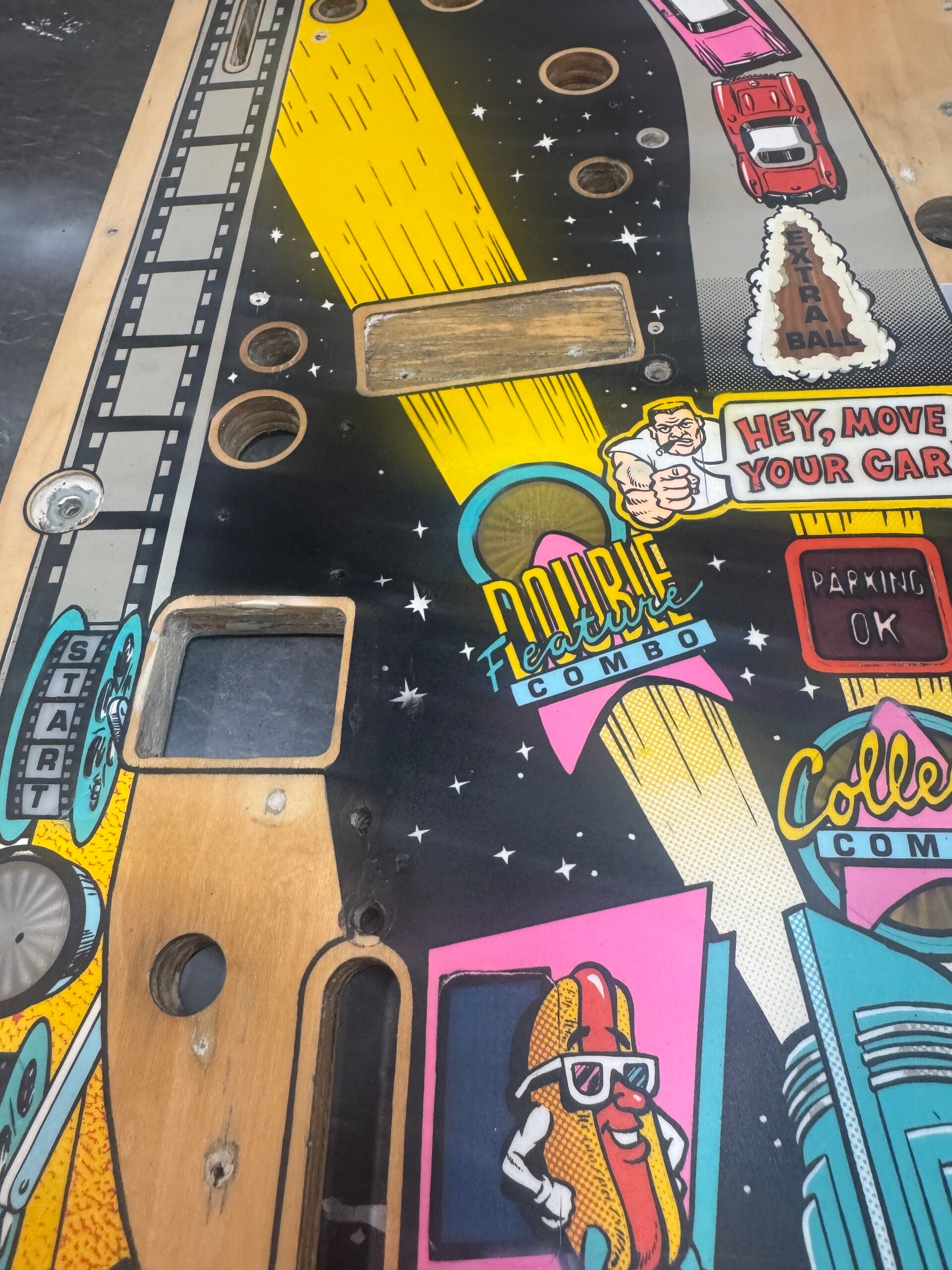Bally Creature from the Black Lagoon Playfield speelveld schade herstel restoration flipperspeelveld restauratie art airbrush airbrushing flipperkast reparatie