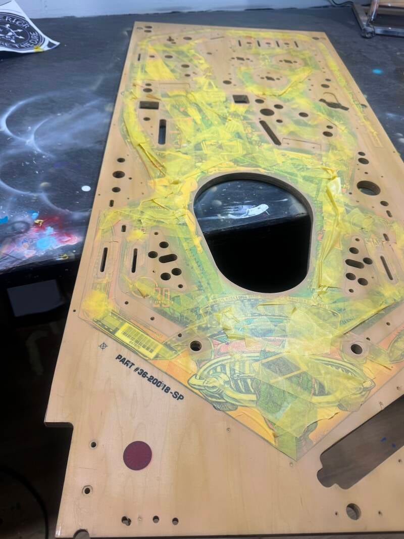 Bally Creature from the Black Lagoon Playfield speelveld schade herstel restoration flipperspeelveld restauratie art airbrush airbrushing flipperkast reparatie