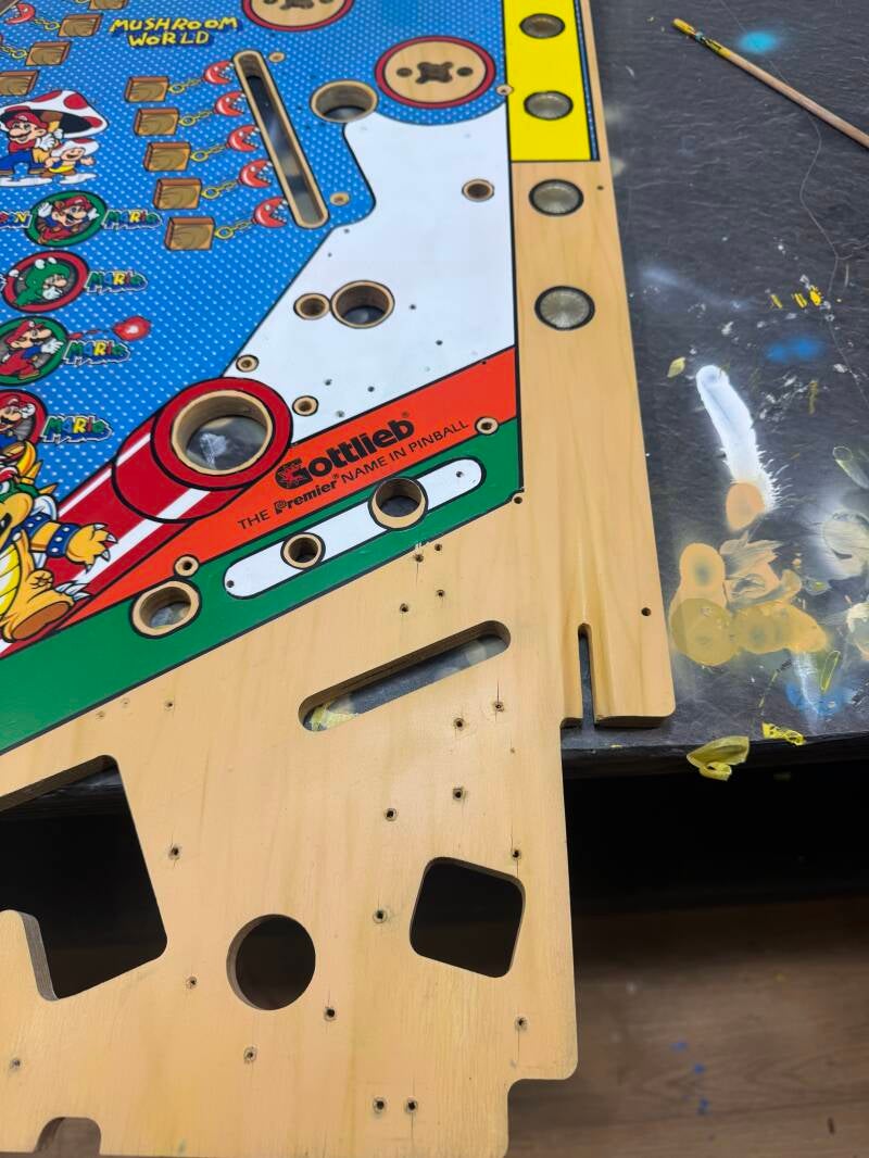 Gottlieb Super Mario Bros Playfield speelveld schade herstel restoration flipperspeelveld restauratie art airbrush airbrushing flipperkast reparatie