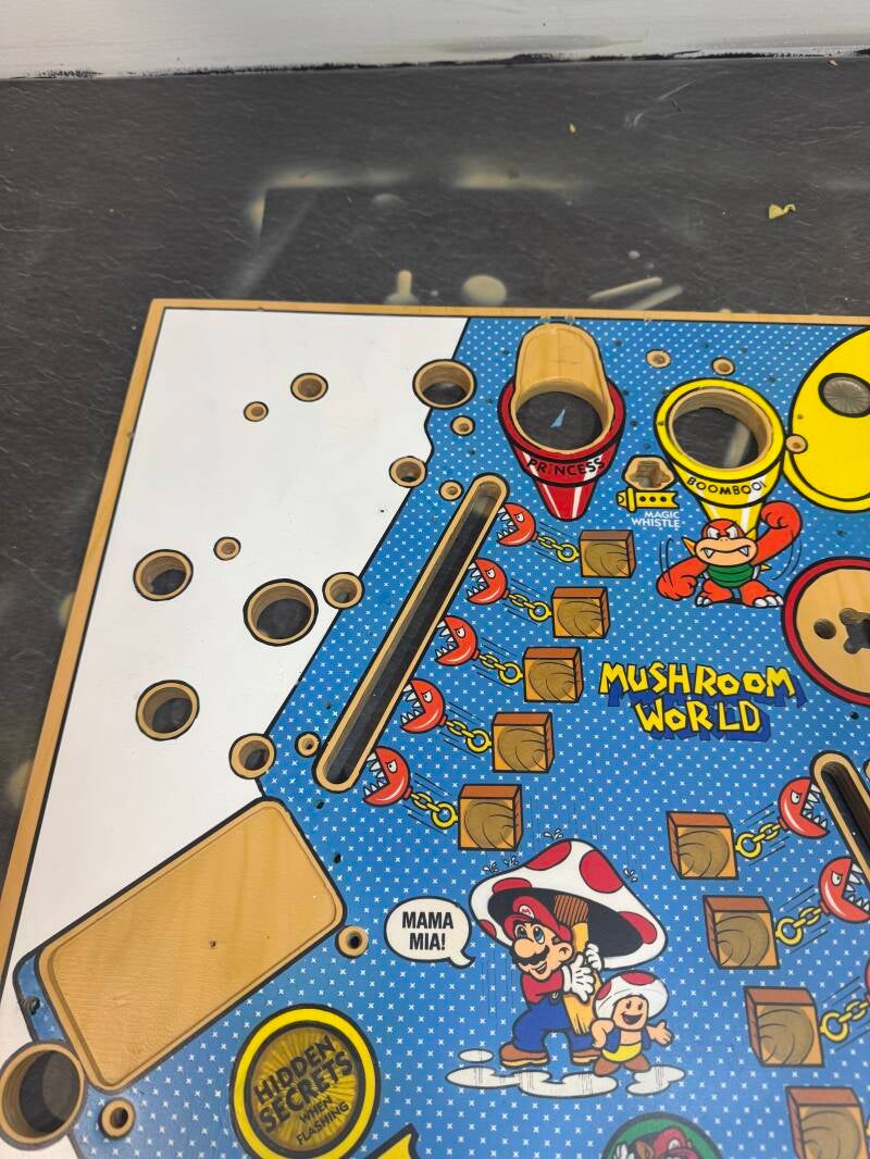 Gottlieb Super Mario Bros Playfield speelveld schade herstel restoration flipperspeelveld restauratie art airbrush airbrushing flipperkast reparatie