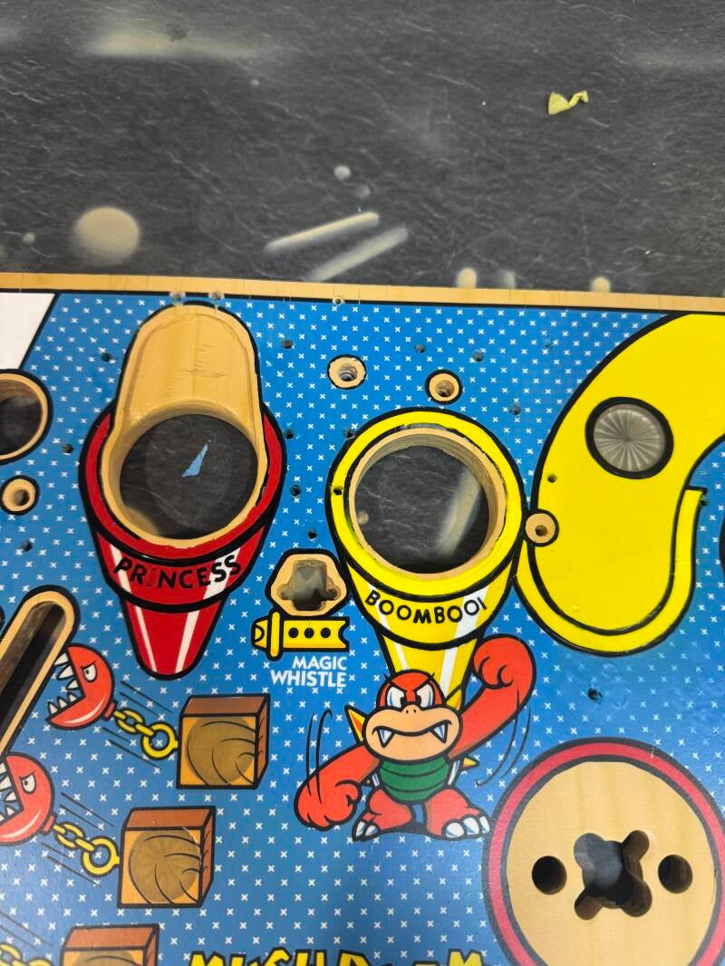 Gottlieb Super Mario Bros Playfield speelveld schade herstel restoration flipperspeelveld restauratie art airbrush airbrushing flipperkast reparatie