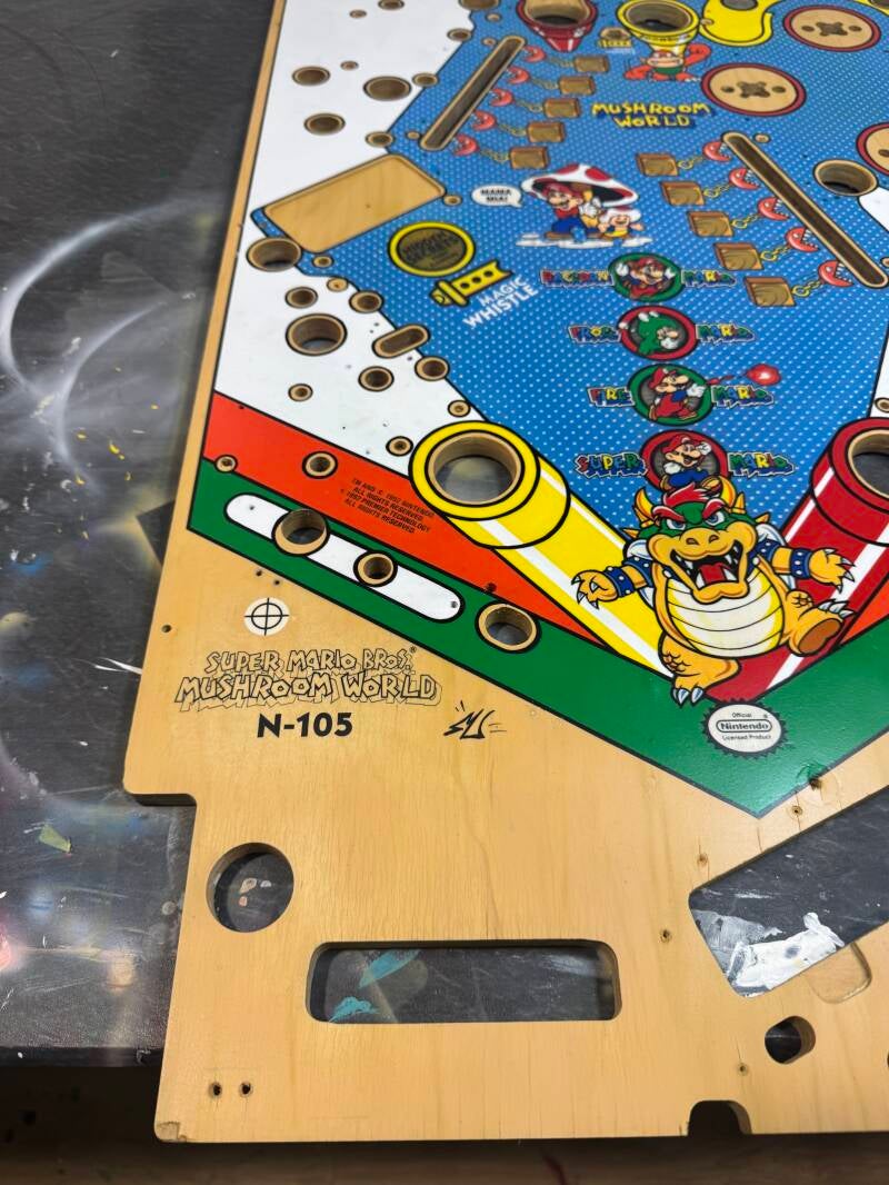 Gottlieb Super Mario Bros Playfield speelveld schade herstel restoration flipperspeelveld restauratie art airbrush airbrushing flipperkast reparatie