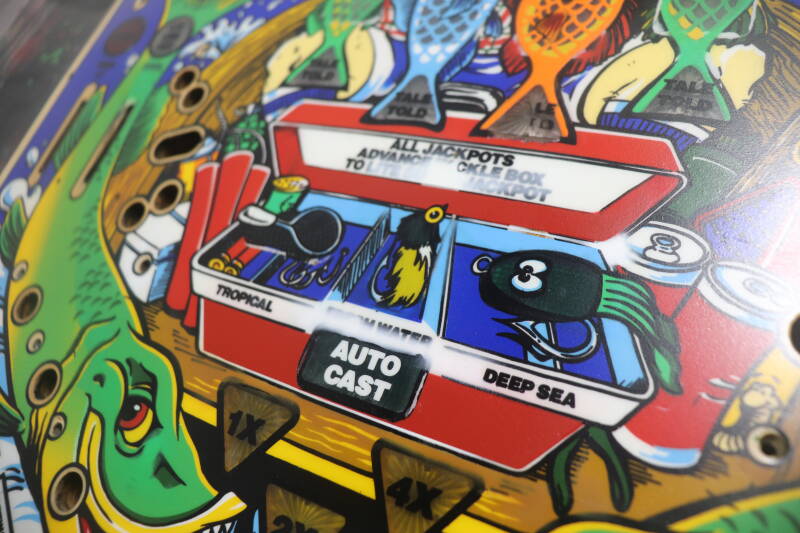 Williams Fish Tales playfield speelveld schade herstel restoration flipperspeelveld restauratie art airbrush airbrushing flipperkast reparatie