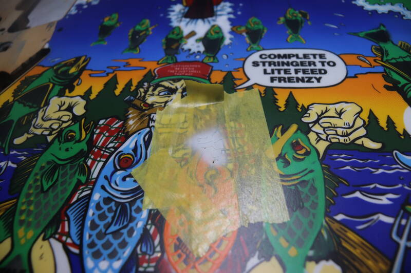 Williams Fish Tales playfield speelveld schade herstel restoration flipperspeelveld restauratie art airbrush airbrushing flipperkast reparatie