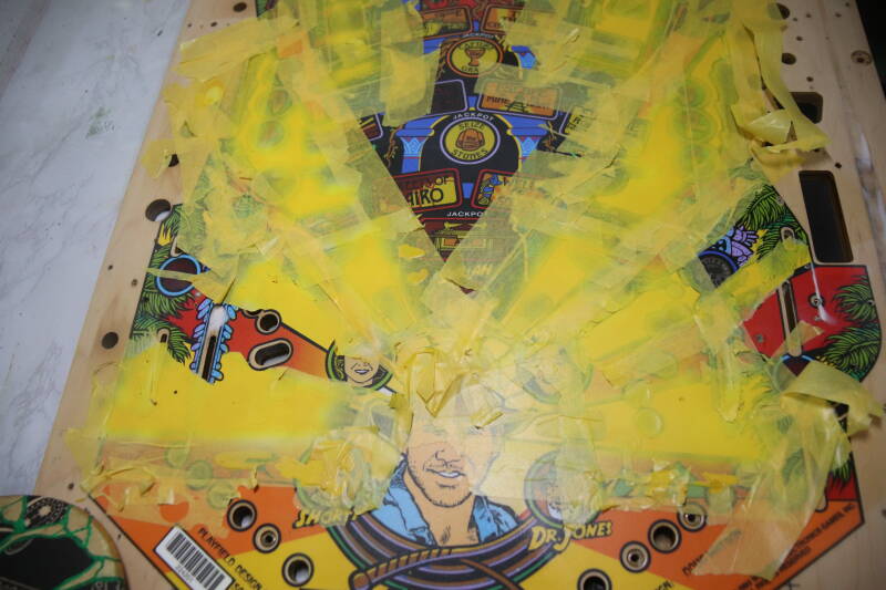 Williams Indiana Jones playfield speelveld schade herstel restoration flipperspeelveld restauratie art airbrush airbrushing flipperkast reparatie