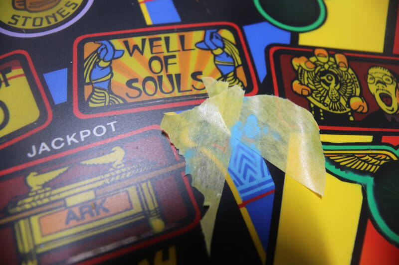 Williams Indiana Jones playfield speelveld schade herstel restoration flipperspeelveld restauratie art airbrush airbrushing flipperkast reparatie