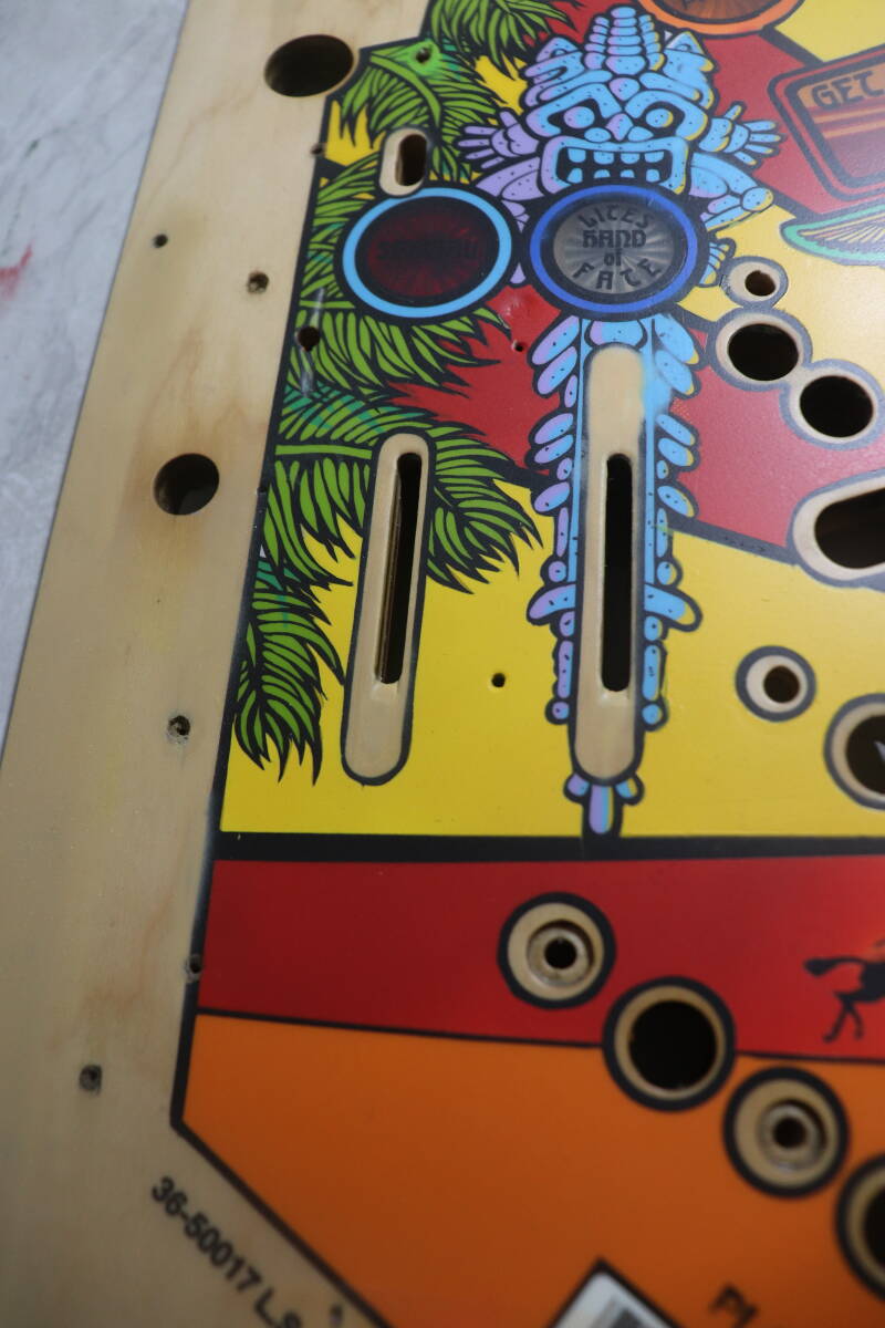 Williams Indiana Jones playfield speelveld schade herstel restoration flipperspeelveld restauratie art airbrush airbrushing flipperkast reparatie