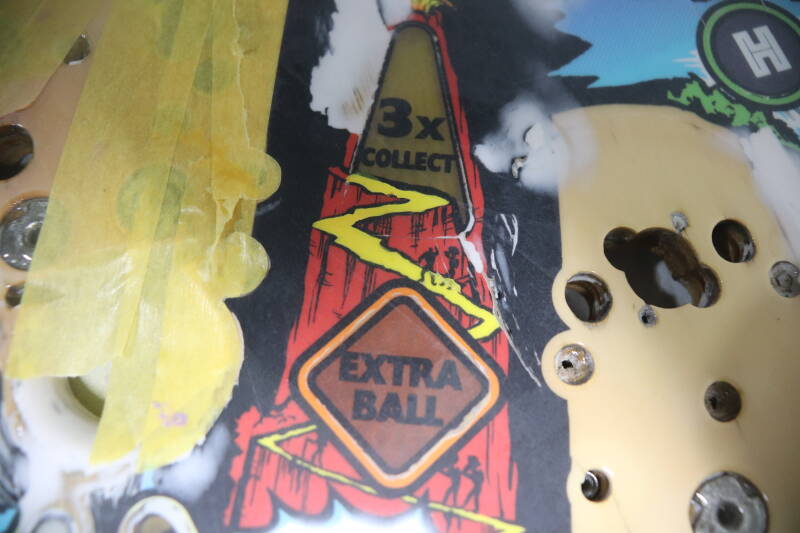 Williams Congo playfield speelveld schade herstel restoration flipperspeelveld restauratie art airbrush airbrushing flipperkast reparatie