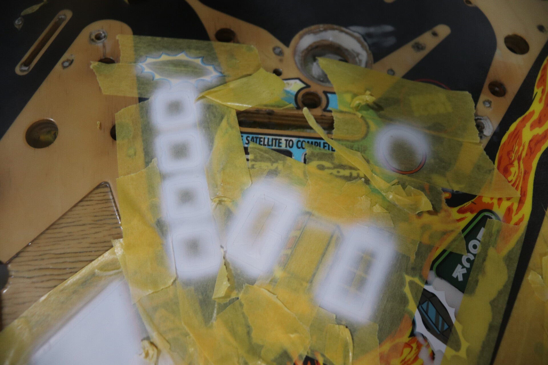 Williams Congo playfield speelveld schade herstel restoration flipperspeelveld restauratie art airbrush airbrushing flipperkast reparatie