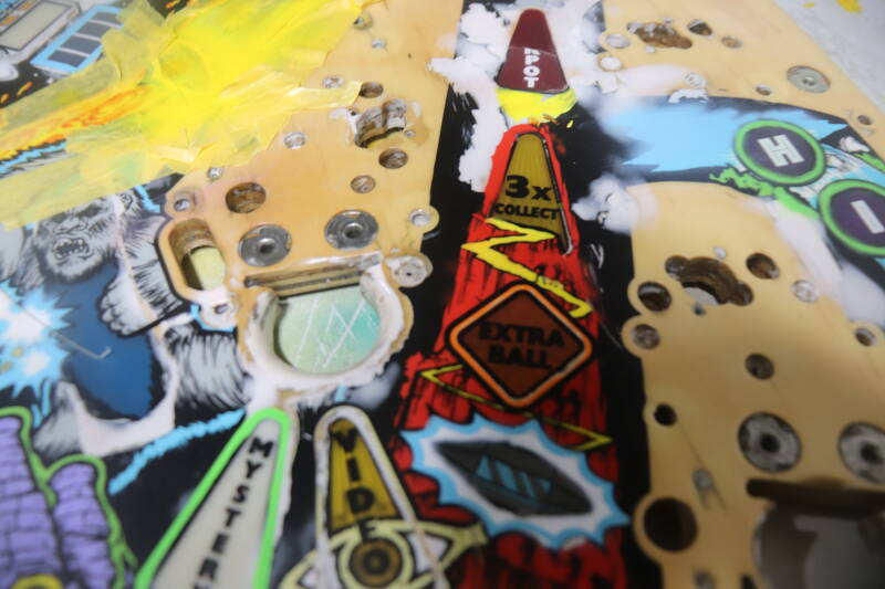 Williams Congo playfield speelveld schade herstel restoration flipperspeelveld restauratie art airbrush airbrushing flipperkast reparatie