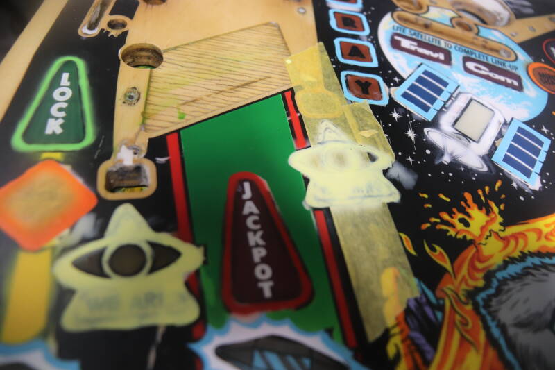 Williams Congo playfield speelveld schade herstel restoration flipperspeelveld restauratie art airbrush airbrushing flipperkast reparatie