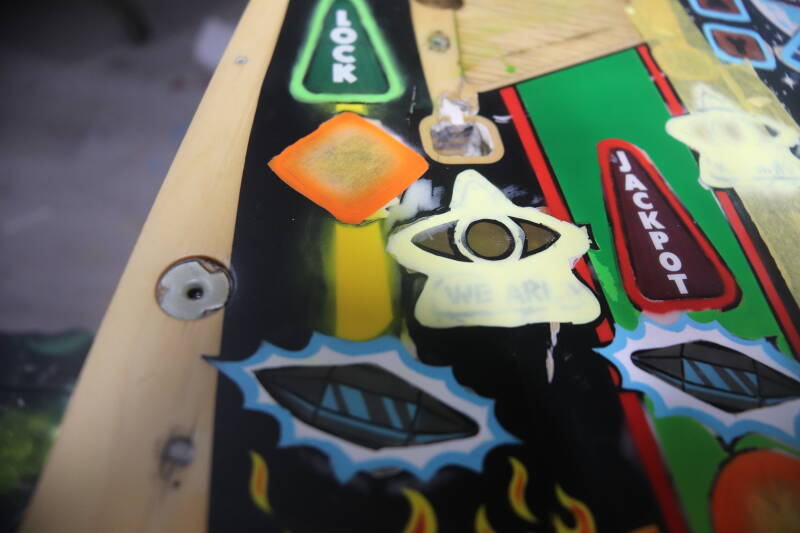 Williams Congo playfield speelveld schade herstel restoration flipperspeelveld restauratie art airbrush airbrushing flipperkast reparatie