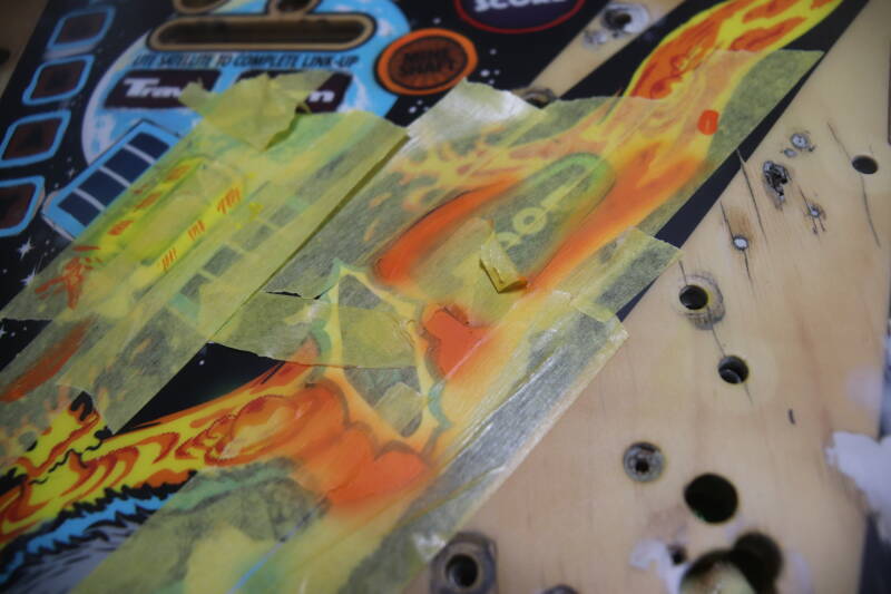 Williams Congo playfield speelveld schade herstel restoration flipperspeelveld restauratie art airbrush airbrushing flipperkast reparatie