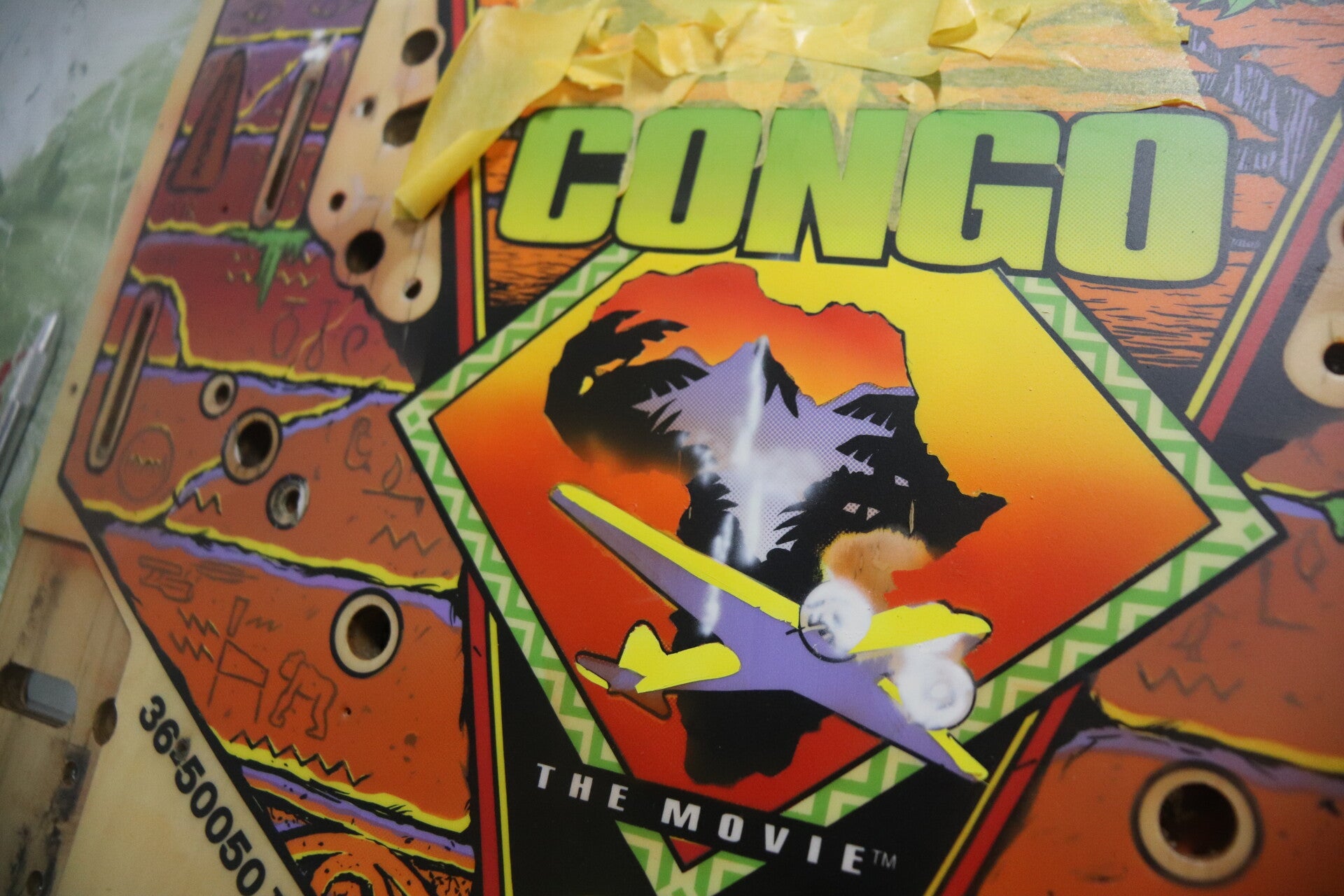Williams Congo playfield speelveld schade herstel restoration flipperspeelveld restauratie art airbrush airbrushing flipperkast reparatie