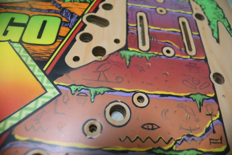 Williams Congo playfield speelveld schade herstel restoration flipperspeelveld restauratie art airbrush airbrushing flipperkast reparatie