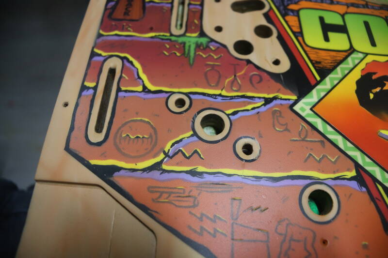 Williams Congo playfield speelveld schade herstel restoration flipperspeelveld restauratie art airbrush airbrushing flipperkast reparatie