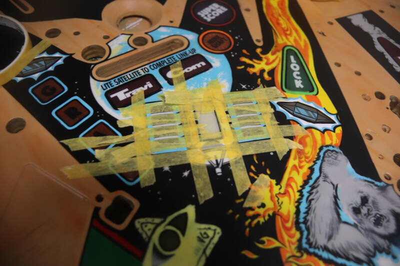 Williams Congo playfield speelveld schade herstel restoration flipperspeelveld restauratie art airbrush airbrushing flipperkast reparatie