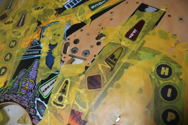 Williams Congo playfield speelveld schade herstel restoration flipperspeelveld restauratie art airbrush airbrushing flipperkast reparatie