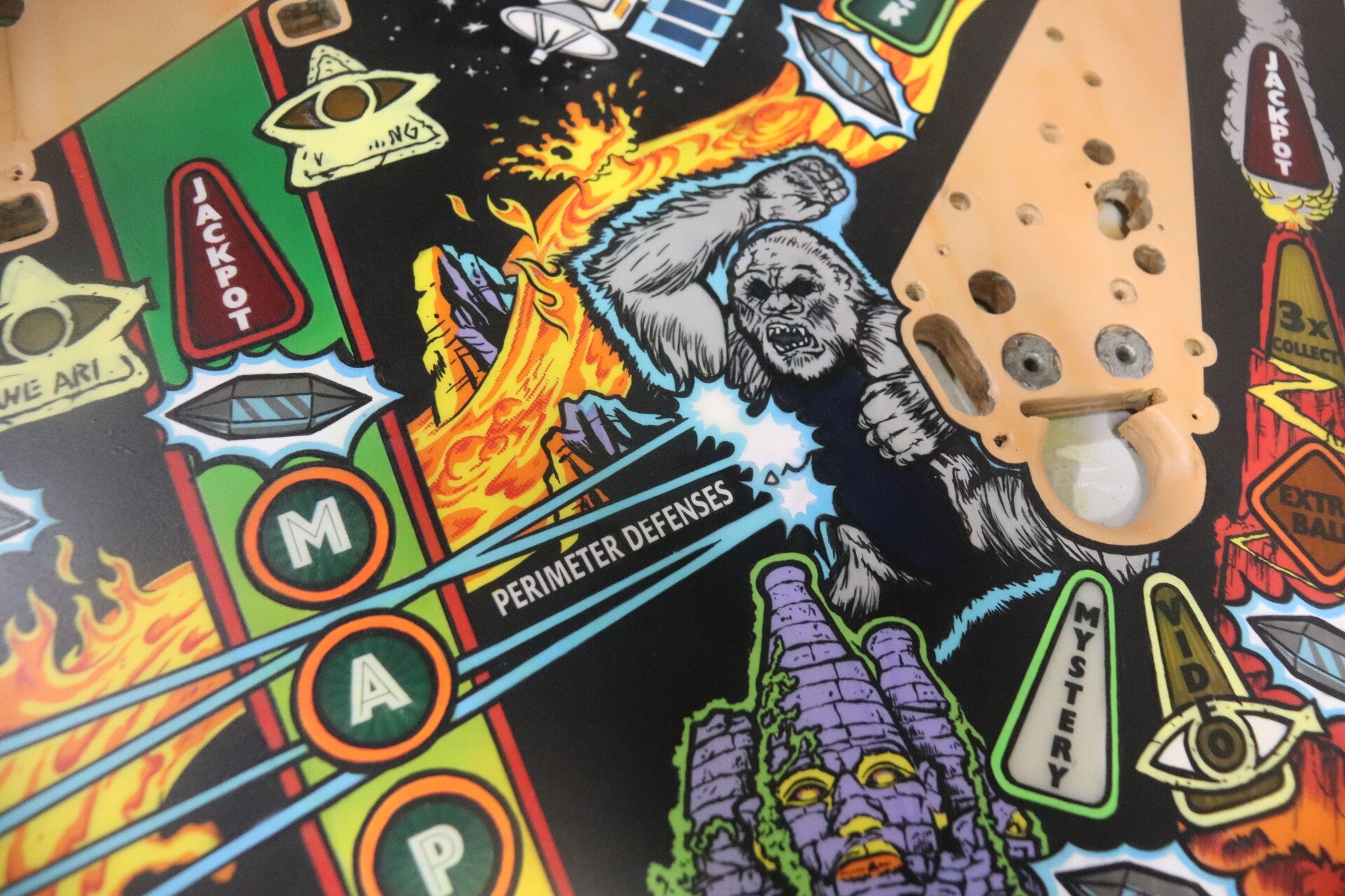 Williams Congo playfield speelveld schade herstel restoration flipperspeelveld restauratie art airbrush airbrushing flipperkast reparatie