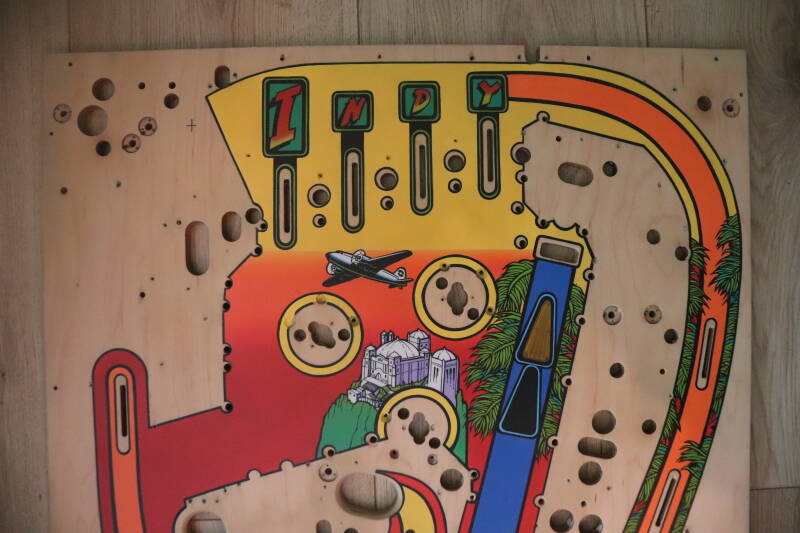 Williams Indiana Jones playfield speelveld schade herstel restoration flipperspeelveld restauratie art airbrush airbrushing flipperkast reparatie