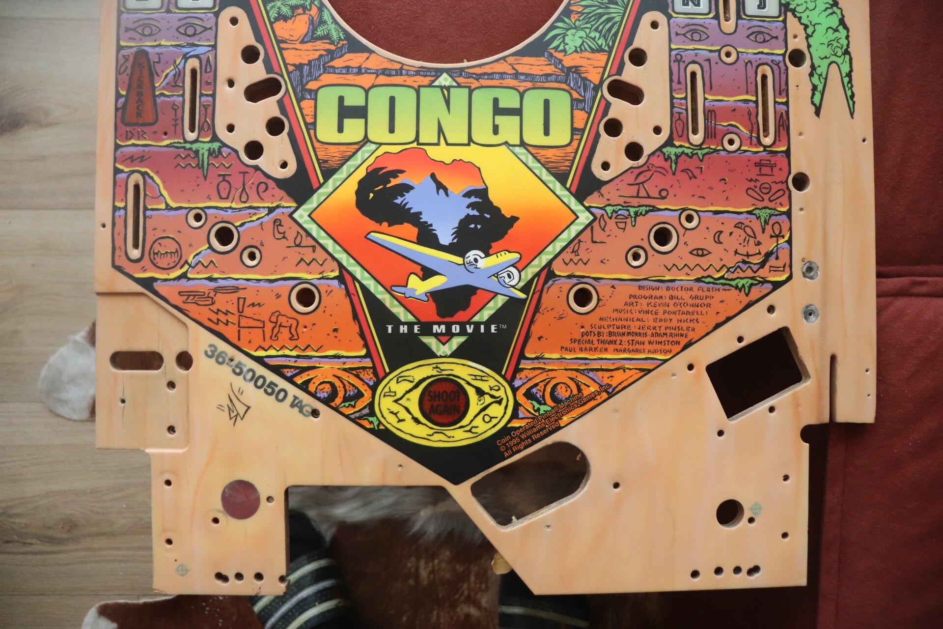 Williams Congo playfield speelveld schade herstel restoration flipperspeelveld restauratie art airbrush airbrushing flipperkast reparatie