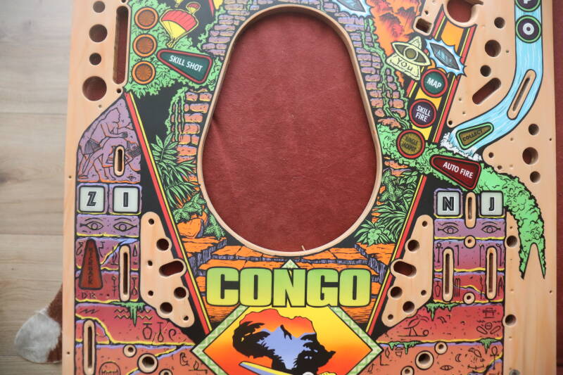 Williams Congo playfield speelveld schade herstel restoration flipperspeelveld restauratie art airbrush airbrushing flipperkast reparatie