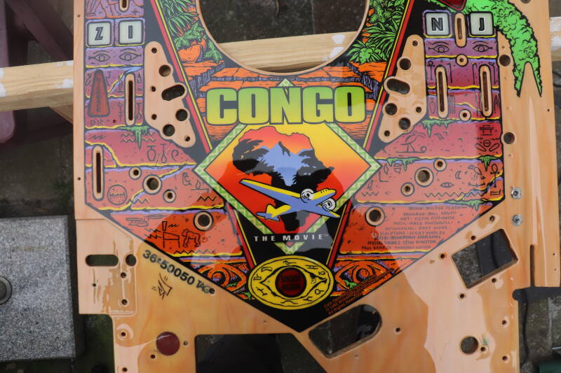 Williams Congo playfield speelveld schade herstel restoration flipperspeelveld restauratie art airbrush airbrushing flipperkast reparatie