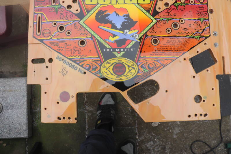 Williams Congo playfield speelveld schade herstel restoration flipperspeelveld restauratie art airbrush airbrushing flipperkast reparatie