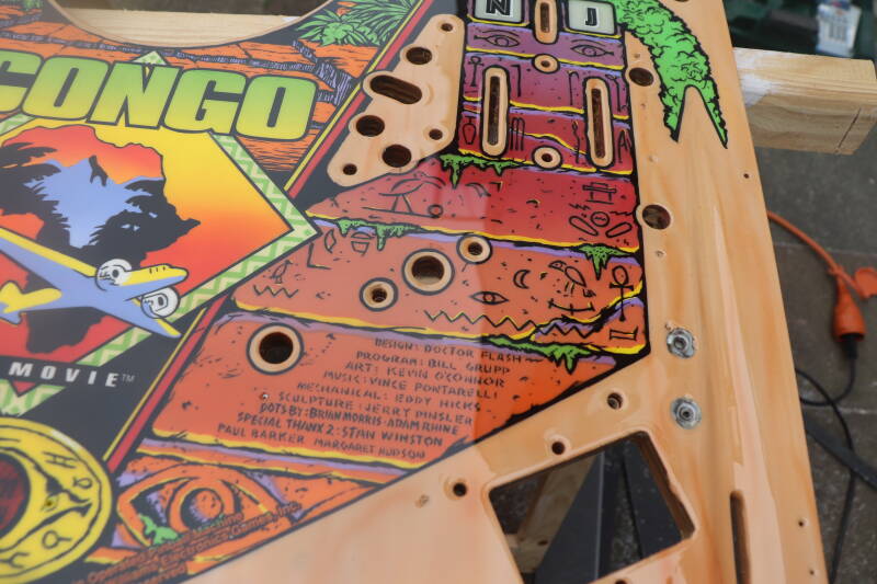 Williams Congo playfield speelveld schade herstel restoration flipperspeelveld restauratie art airbrush airbrushing flipperkast reparatie