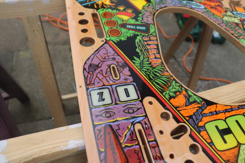 Williams Congo playfield speelveld schade herstel restoration flipperspeelveld restauratie art airbrush airbrushing flipperkast reparatie